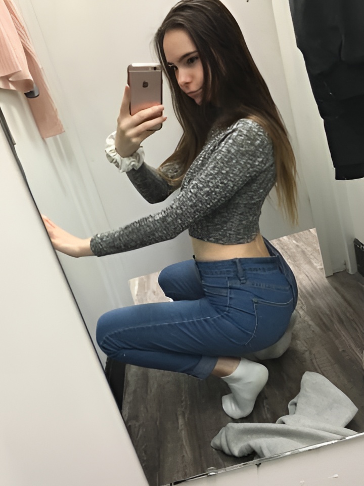 Нелли привлекальеная девушка из Черняховск цена от 2500 руб