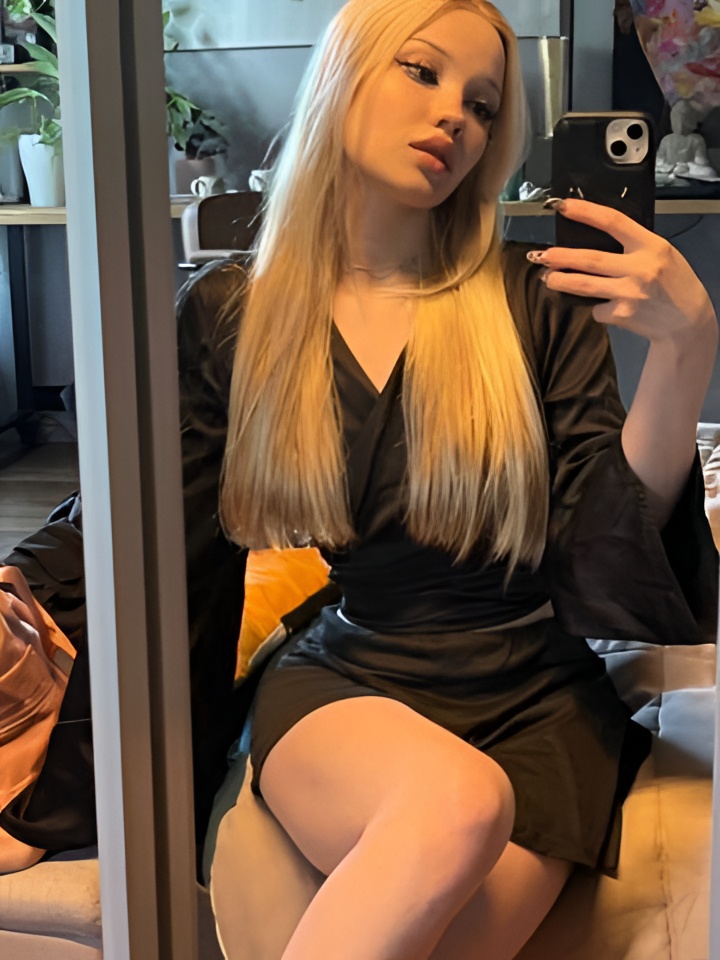 Сарра привлекальеная девушка из Черняховск цена от 5000 руб