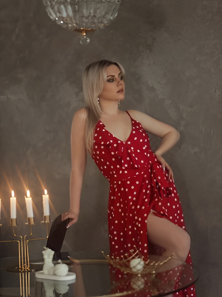 Варвара привлекальеная девушка из Черняховск цена от 5000 руб