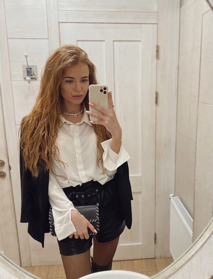 🎥 Оксана привлекальеная девушка из Черняховск цена от 7000 руб