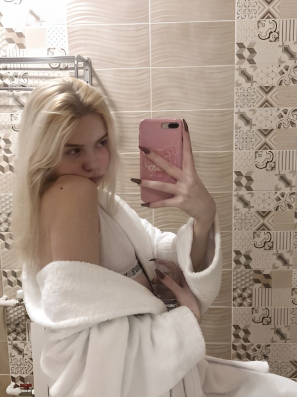 Дарья привлекательная девушка из Черняховск цена от 4000 руб