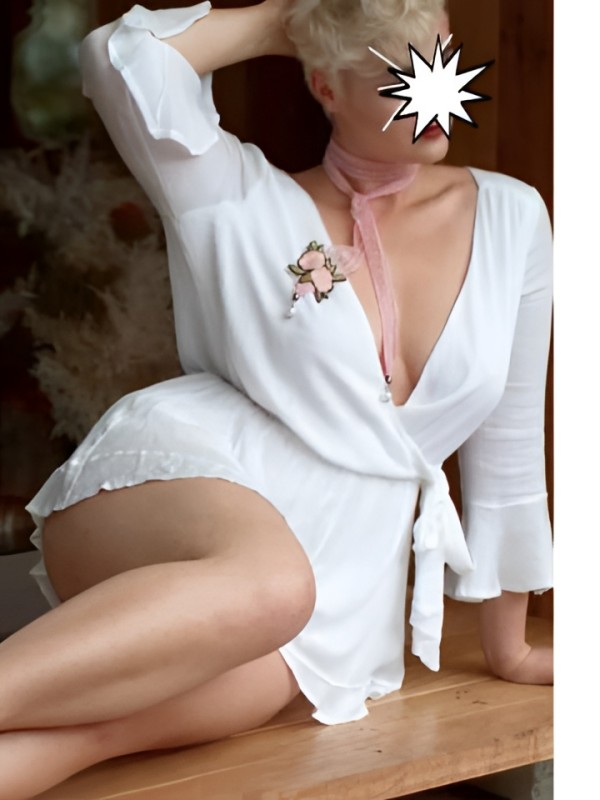 Эмма привлекательная девушка из Черняховск цена от 2000 руб