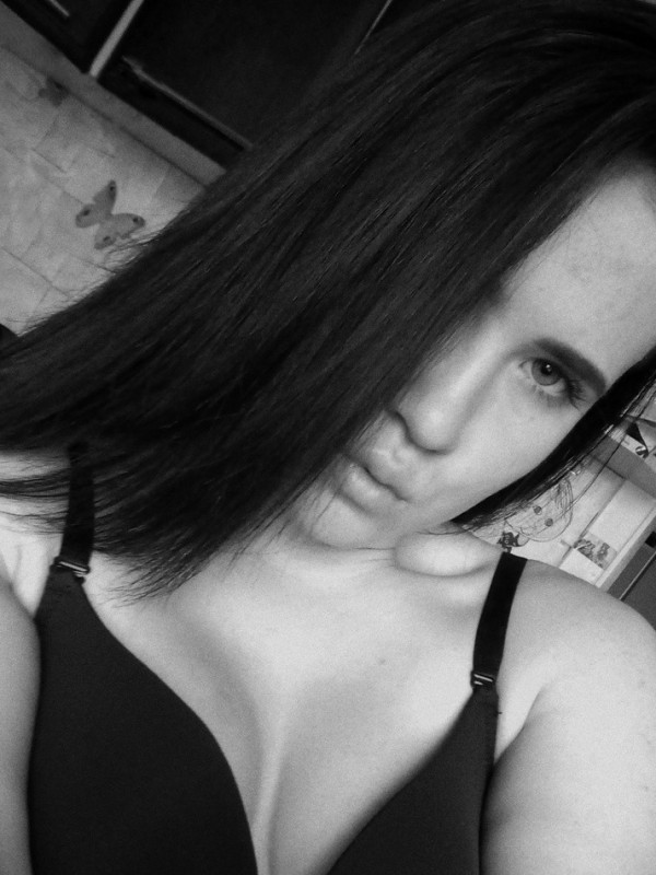 Окси привлекательная девушка из Черняховск цена от 3500 руб