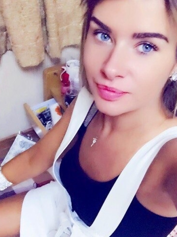 Зоя привлекательная девушка из Черняховск цена от 3500 руб