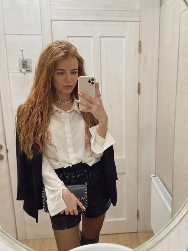 🎥 Оксана привлекательная девушка из Черняховск цена от 7000 руб