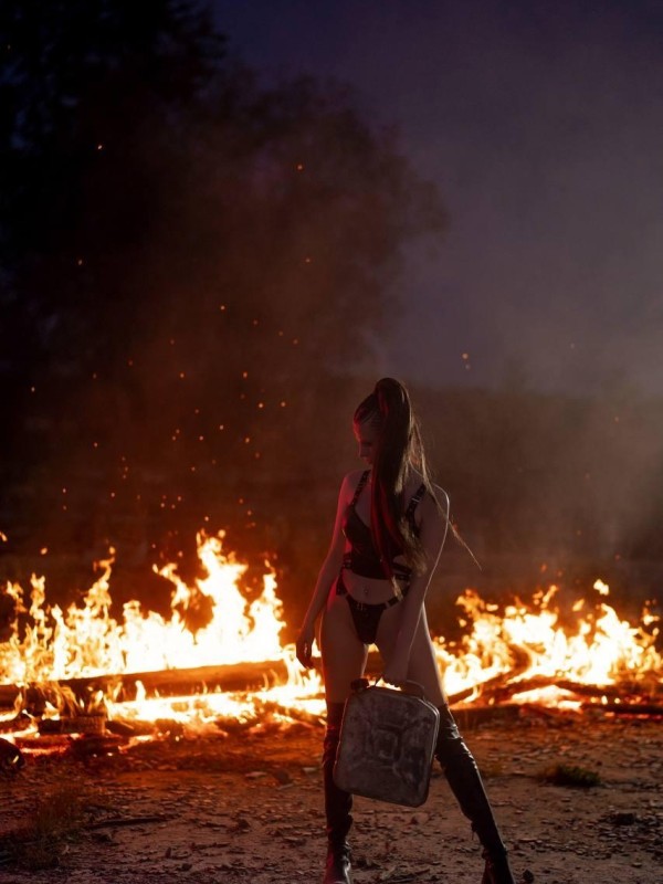 Евочка привлекательная девушка из Черняховск цена от 5000 руб